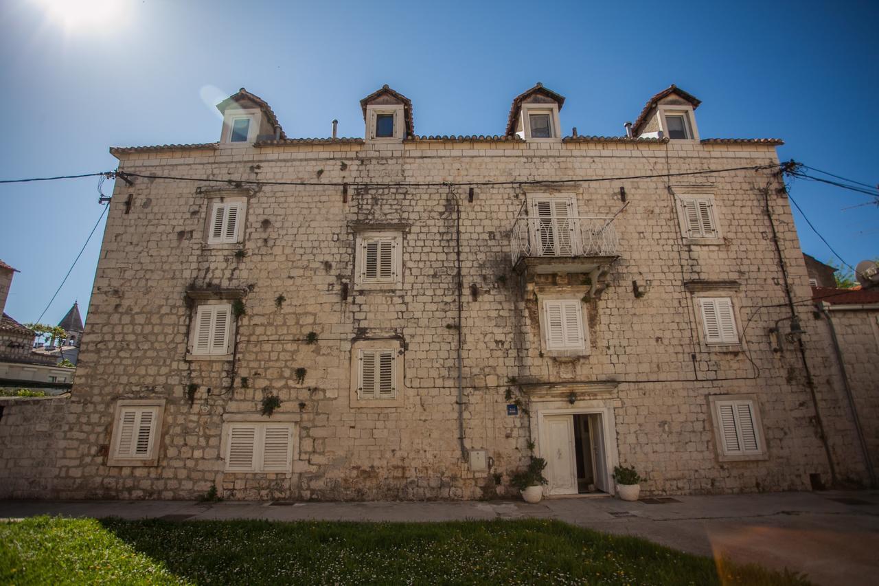 Top-Floor Apartment In Trogir Center Exterior foto